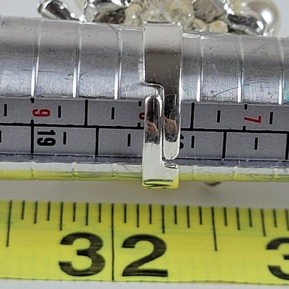 Silver-Tone Clear Crystal White Faux Pearl Statement Ring Sz 8 Sizable Cocktail - Picture 6 of 8